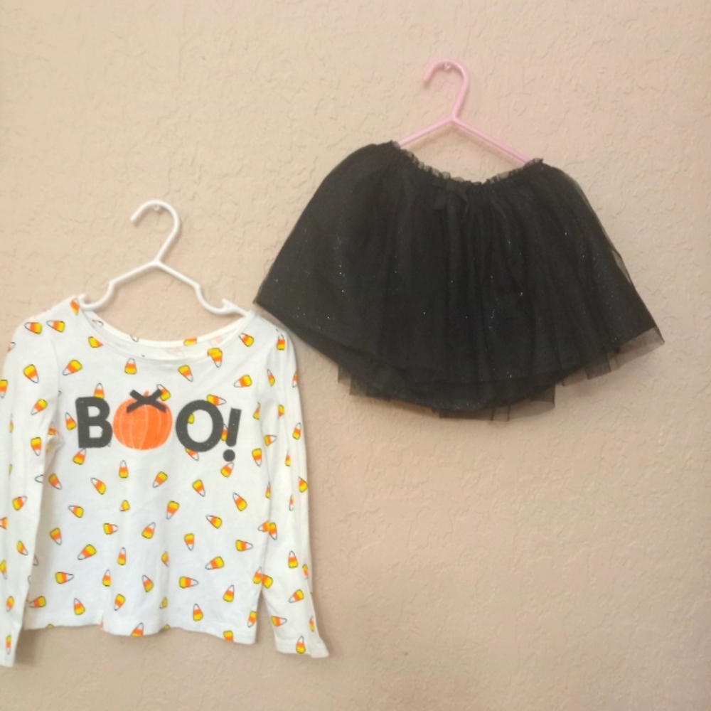 🎃Children's Place Boo Candycorn Skirt and long sleeve shirt set size 3t